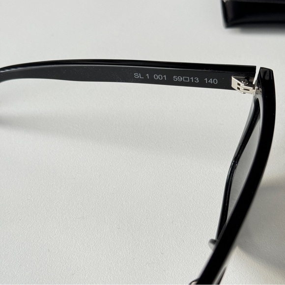 Men Saint Laurent sunglasses - Picture 2 of 7